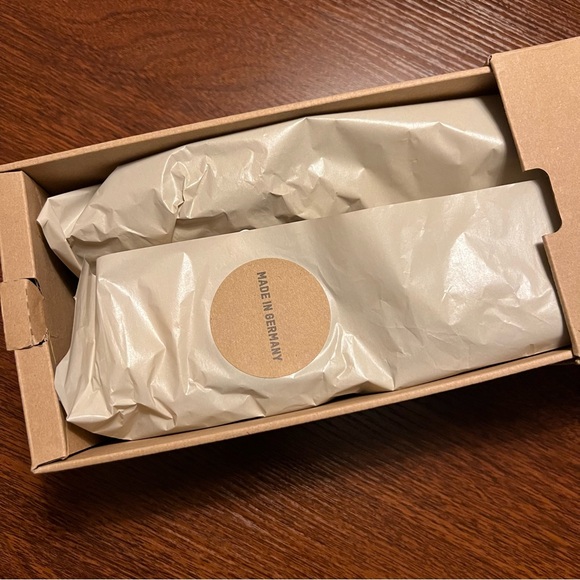 authentic yeezy 450 in utility black - Picture 3 of 5